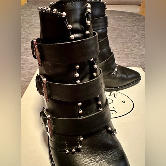 ✨Steve Madden Boots✨ - Picture 5 of 10